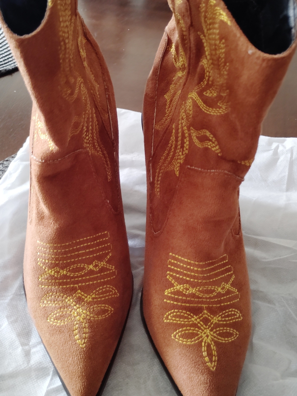 Women’s Tan Suede Western Boots with Yellow Stitching